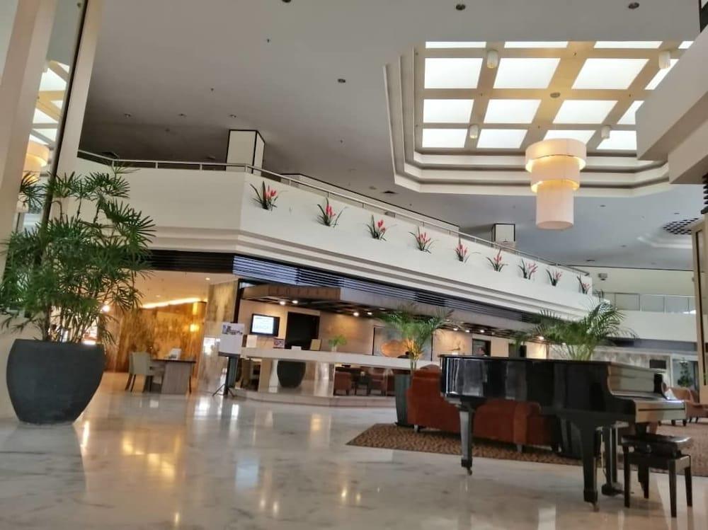 Impiana Hotel איפוה מראה חיצוני תמונה